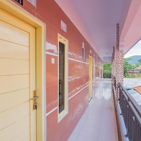 Reddoorz Syariah @ Tambak Mekar Street Subang Hotel Djalantjagak Exterior photo