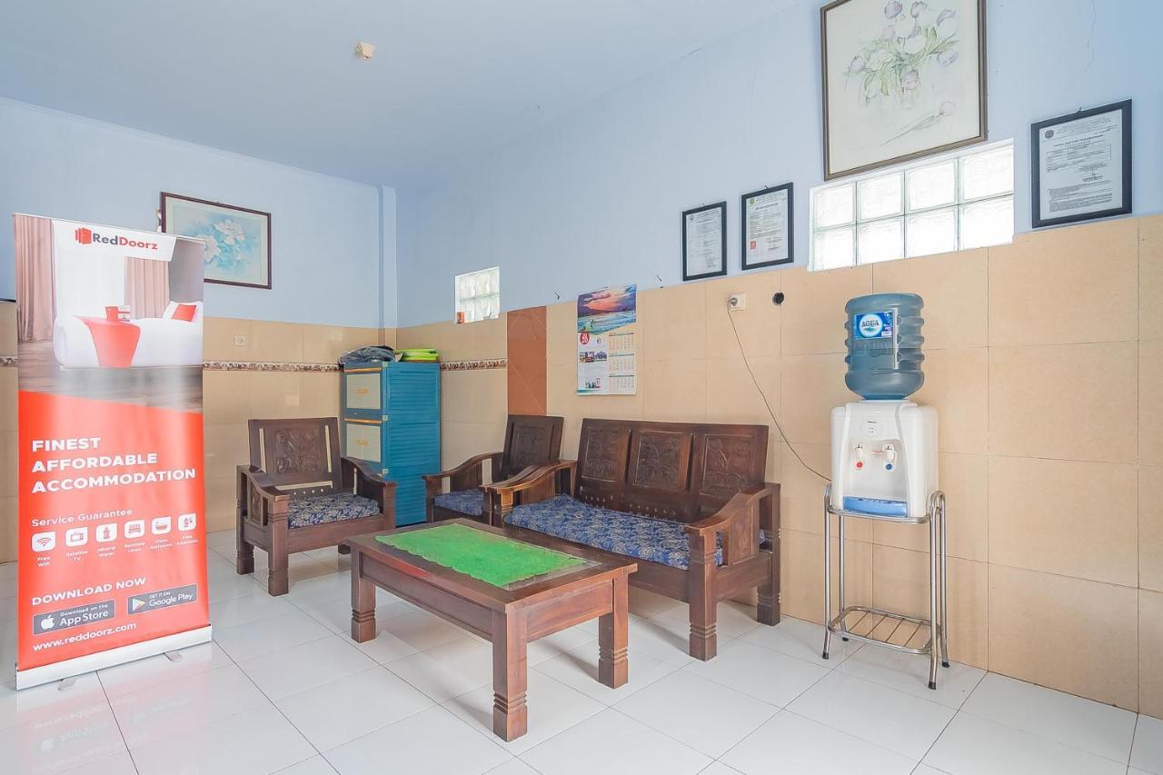 Reddoorz Syariah @ Tambak Mekar Street Subang Hotel Djalantjagak Exterior photo